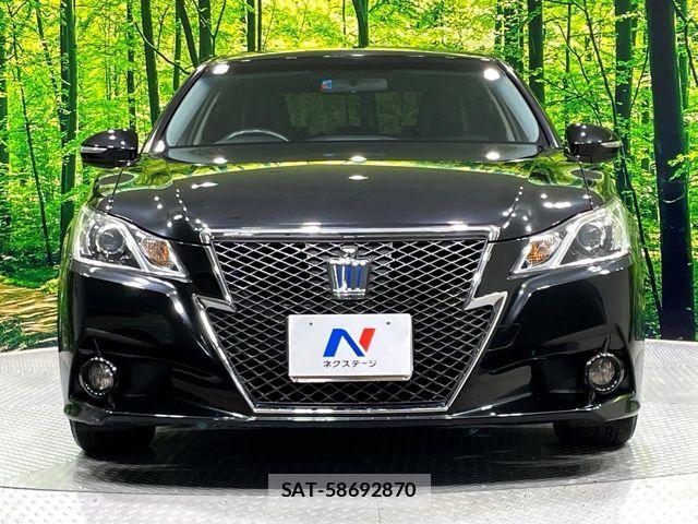 Toyota CROWN SEDAN 2014-11 8365318-15