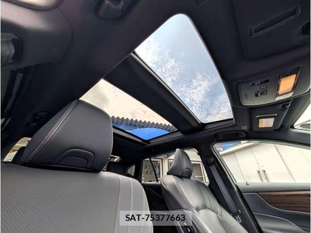 Toyota CROWN SEDAN 2024-05 8365286-2