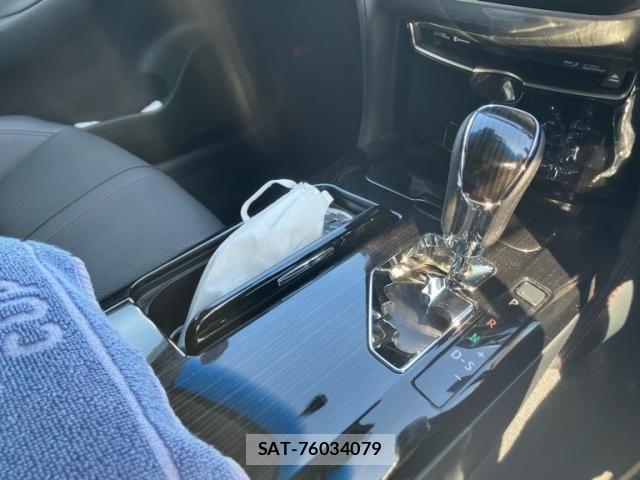 Toyota CROWN SEDAN 2018-01 8365306-12