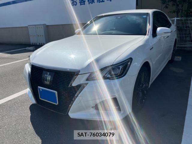 Toyota CROWN SEDAN 2018-01 8365306-1