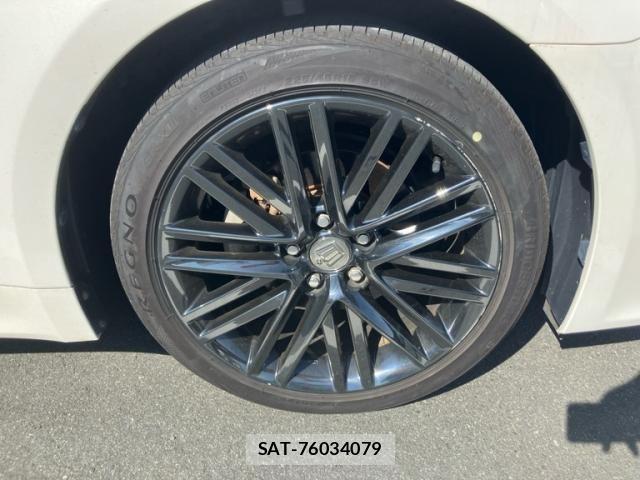 Toyota CROWN SEDAN 2018-01 8365306-3