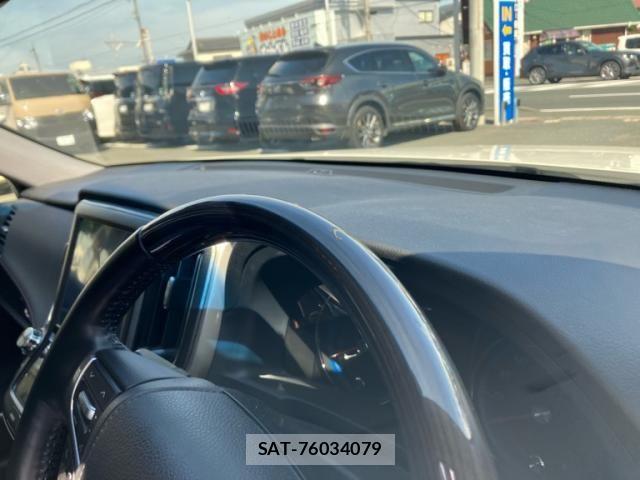 Toyota CROWN SEDAN 2018-01 8365306-8