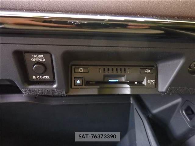 Toyota CROWN SEDAN 2019-03 8365309-9