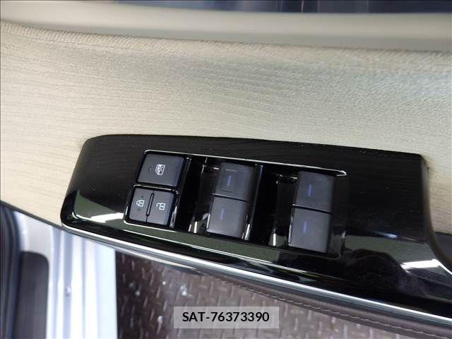 Toyota CROWN SEDAN 2019-03 8365309-21