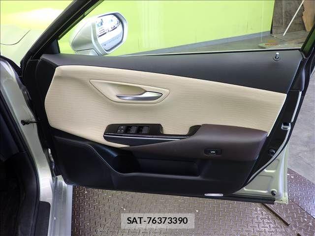Toyota CROWN SEDAN 2019-03 8365309-22