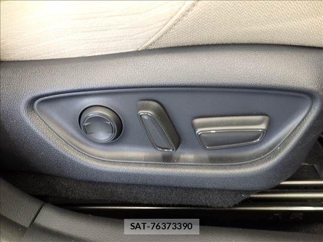 Toyota CROWN SEDAN 2019-03 8365309-23