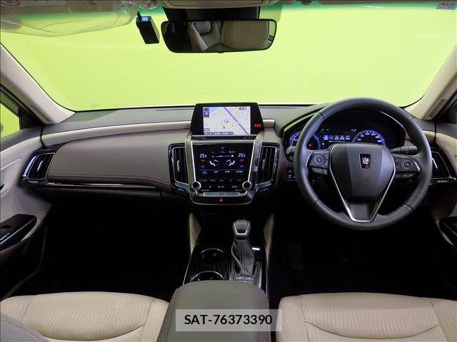 Toyota CROWN SEDAN 2019-03 8365309-2