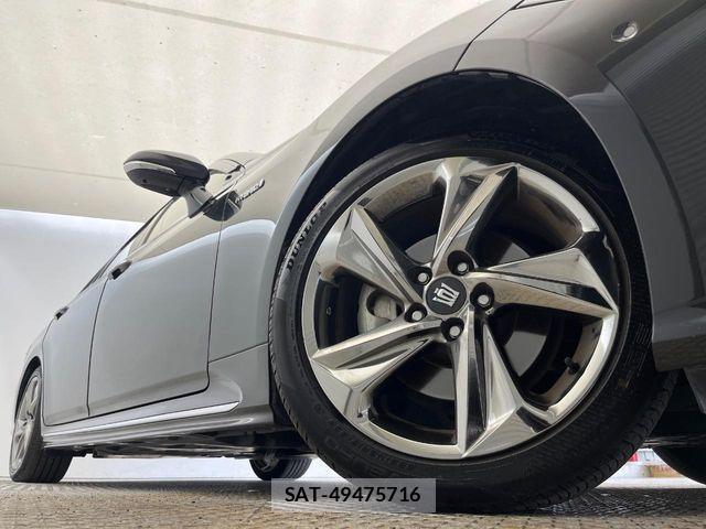 Toyota CROWN SEDAN 2020-01 8365302-12