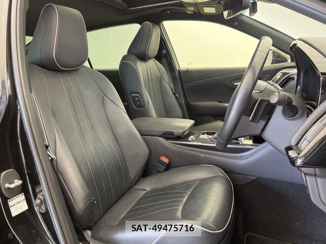 Toyota CROWN SEDAN 2020-01 8365302-5
