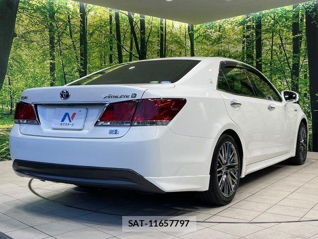 Toyota CROWN SEDAN 2013-11 8365317-16