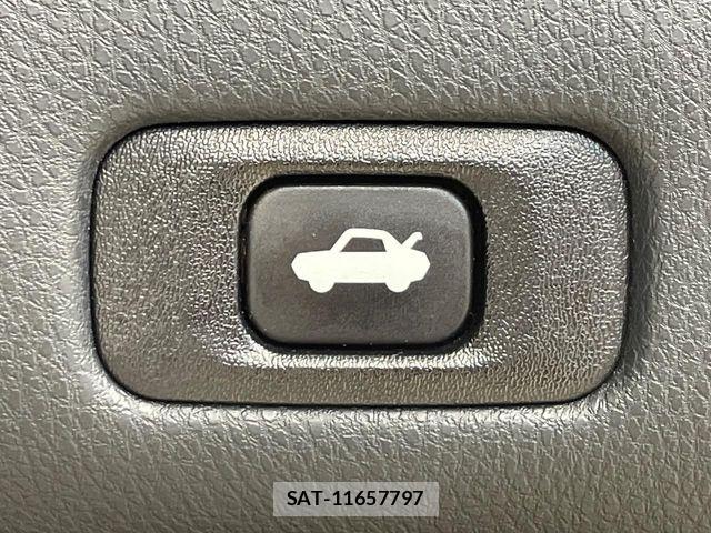 Toyota CROWN SEDAN 2013-11 8365317-5