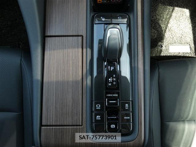 Toyota CROWN SEDAN 2024-06 8365290-9