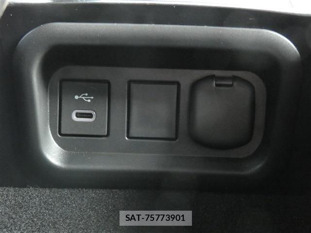 Toyota CROWN SEDAN 2024-06 8365290-11