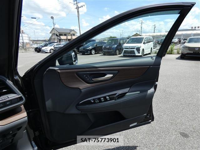 Toyota CROWN SEDAN 2024-06 8365290-22