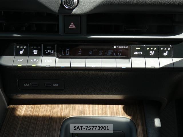Toyota CROWN SEDAN 2024-06 8365290-7
