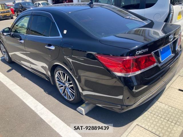 Toyota CROWN SEDAN 2013-08 8365321-9