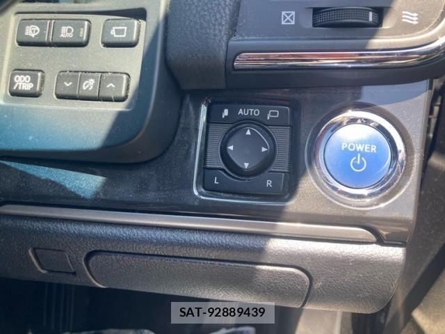 Toyota CROWN SEDAN 2013-08 8365321-16