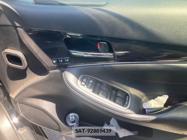 Toyota CROWN SEDAN 2013-08 8365321-17