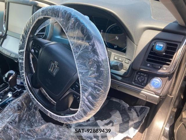 Toyota CROWN SEDAN 2013-08 8365321-18