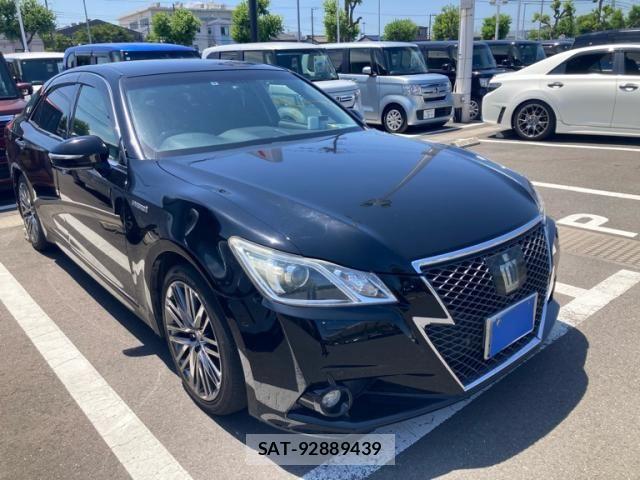 Toyota CROWN SEDAN 2013-08 8365321-1