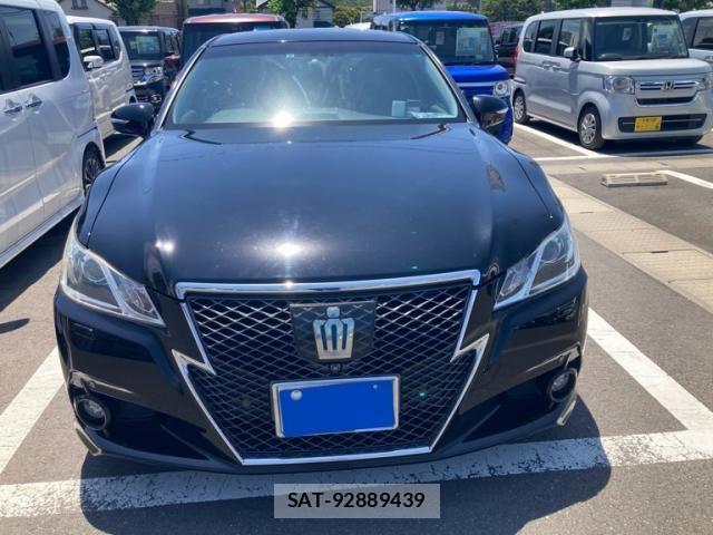 Toyota CROWN SEDAN 2013-08 8365321-2