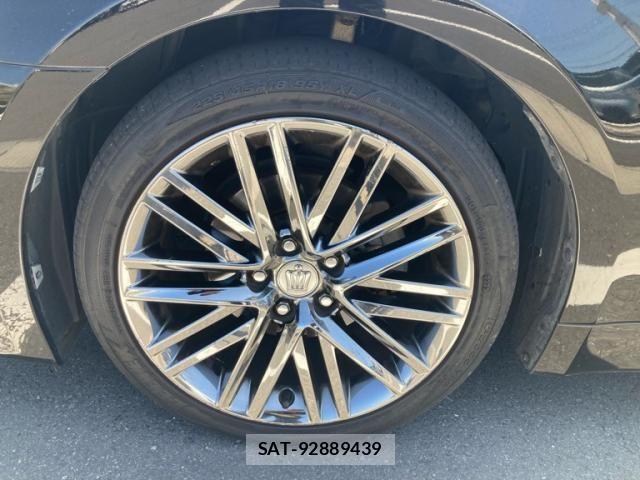 Toyota CROWN SEDAN 2013-08 8365321-5