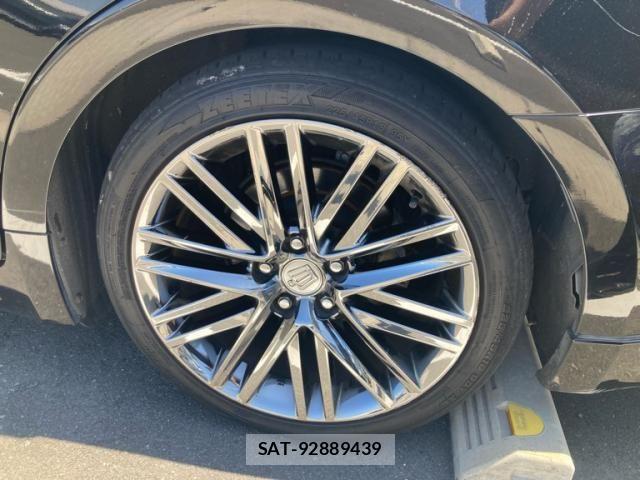 Toyota CROWN SEDAN 2013-08 8365321-6