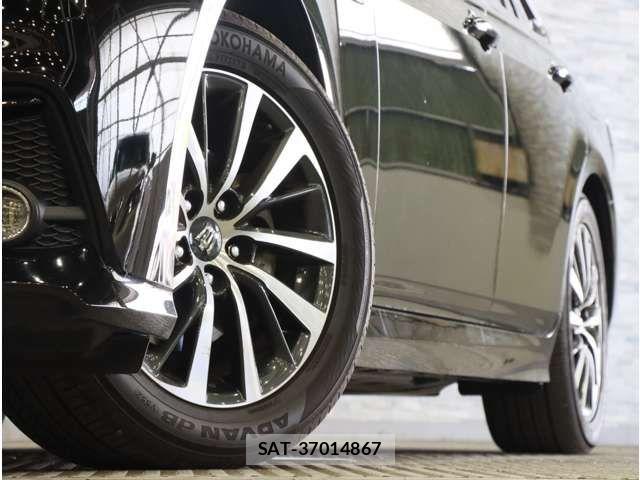 Toyota CROWN SEDAN 2019-05 8365314-18