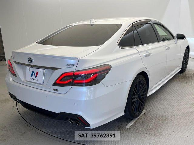 Toyota CROWN SEDAN 2021-10 8365301-17