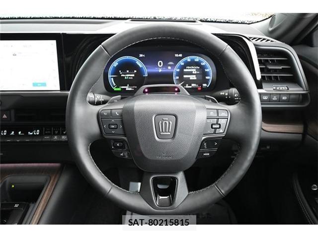 Toyota CROWN SEDAN 2024-04 8365289-12