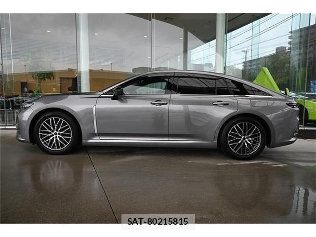 Toyota CROWN SEDAN 2024-04 8365289-1