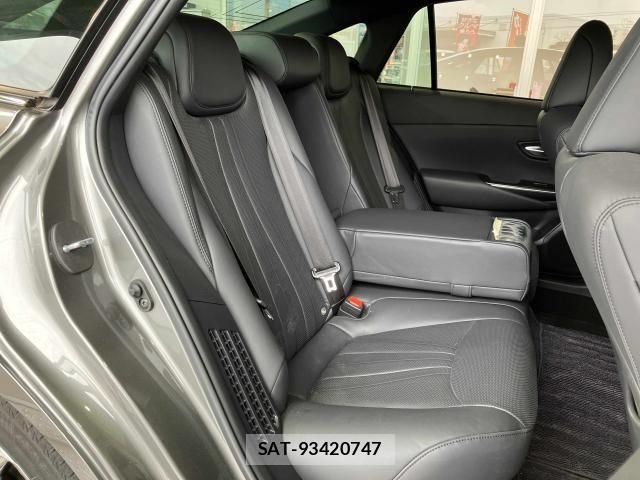 Toyota CROWN SEDAN 2022-04 8365292-20