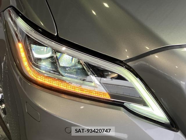 Toyota CROWN SEDAN 2022-04 8365292-4
