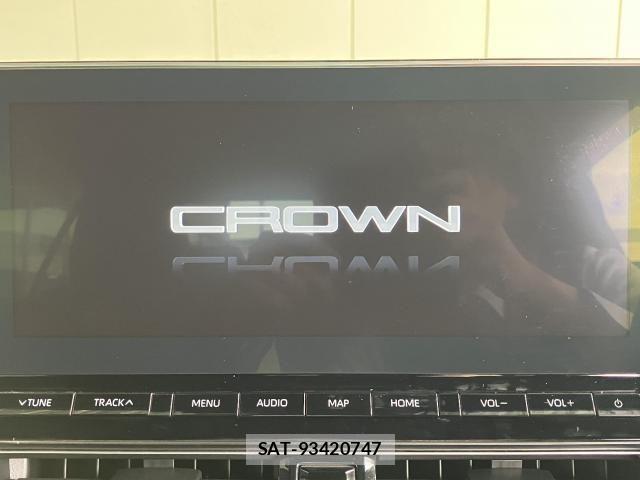 Toyota CROWN SEDAN 2022-04 8365292-6