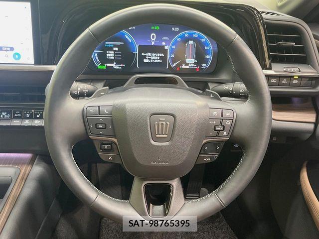Toyota CROWN SEDAN 2024-09 8365285-12