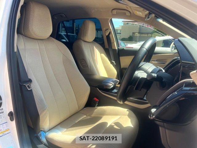 Toyota CROWN SEDAN 2018-07 8365310-7