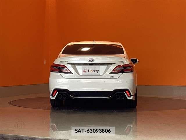 Toyota CROWN SEDAN 2018-11 8365300-16