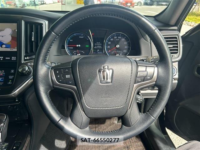 Toyota CROWN SEDAN 2014-06 8365315-16