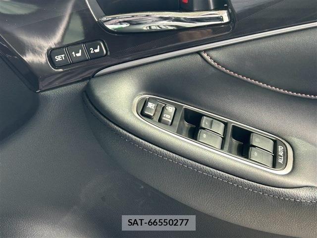 Toyota CROWN SEDAN 2014-06 8365315-21