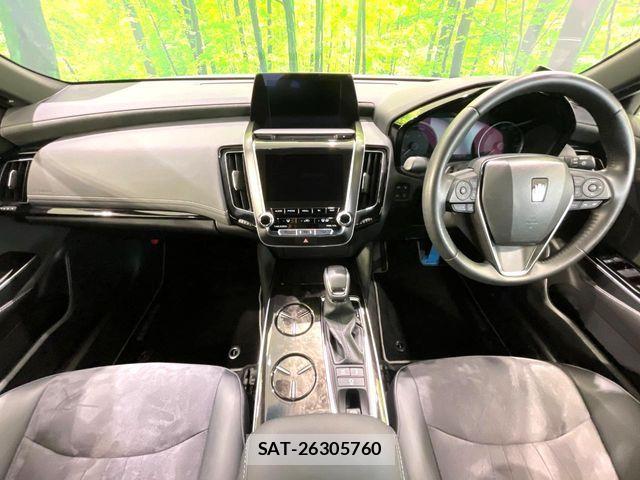 Toyota CROWN SEDAN 2019-11 8365308-1