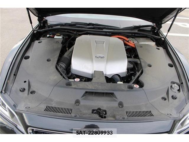 Toyota CROWN SEDAN 2018-07 8365311-15