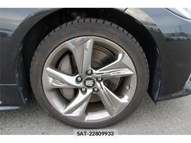 Toyota CROWN SEDAN 2018-07 8365311-23