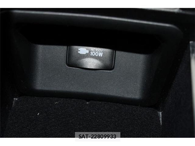 Toyota CROWN SEDAN 2018-07 8365311-4