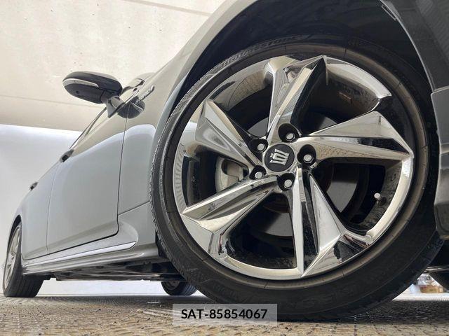 Toyota CROWN SEDAN 2019-04 8365297-13