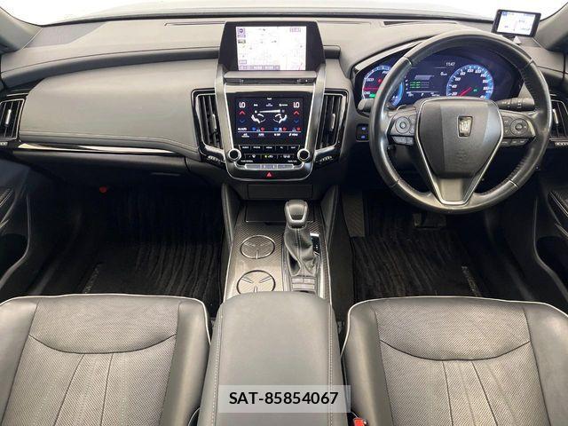 Toyota CROWN SEDAN 2019-04 8365297-1