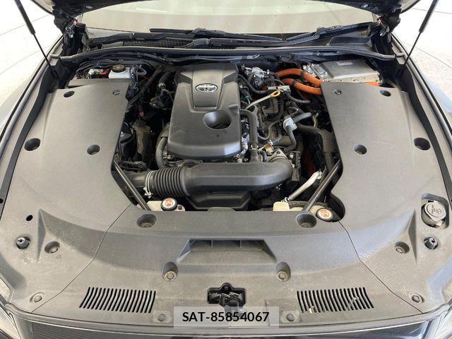 Toyota CROWN SEDAN 2019-04 8365297-19