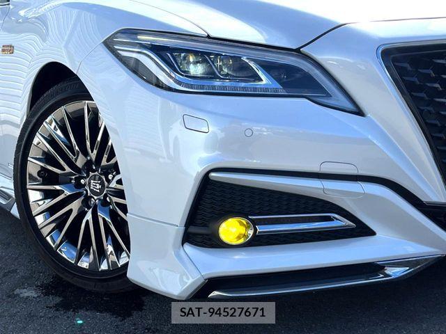Toyota CROWN SEDAN 2021-05 8365291-13