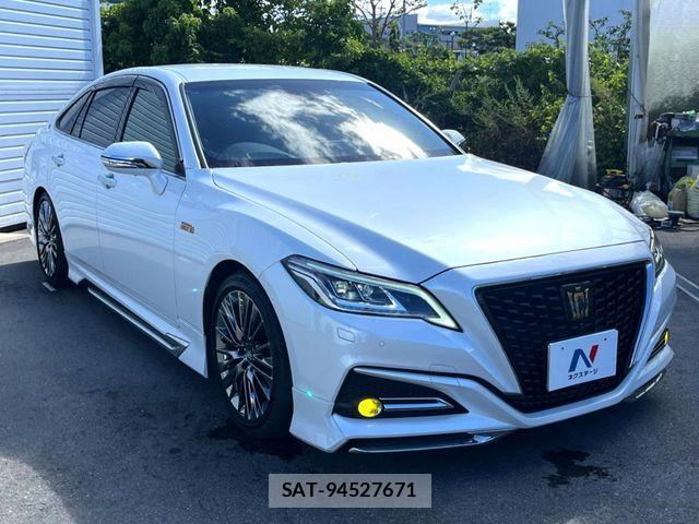 Toyota CROWN SEDAN 2021-05 8365291-17