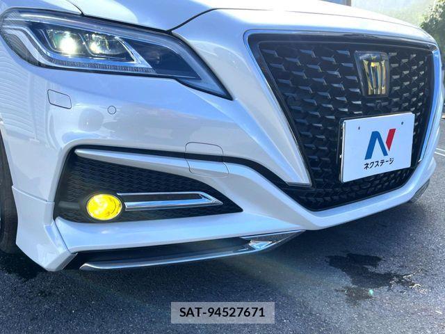 Toyota CROWN SEDAN 2021-05 8365291-2