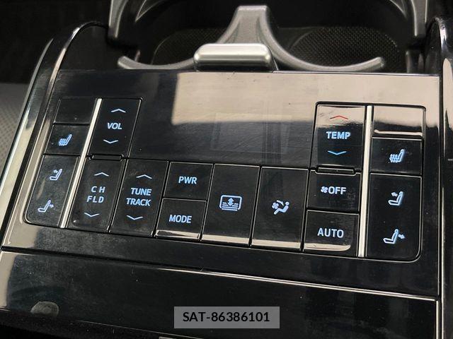 Toyota CROWN SEDAN 2021-01 8365293-3